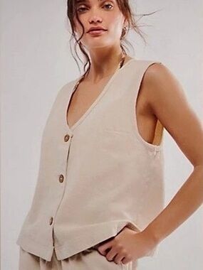 NWT FREE PEOPLE So Fresh Vest in Wet Plaster